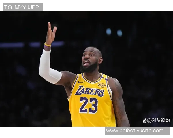 詹姆斯膝伤完全康复湖人决定谨慎对待季前赛出场时间