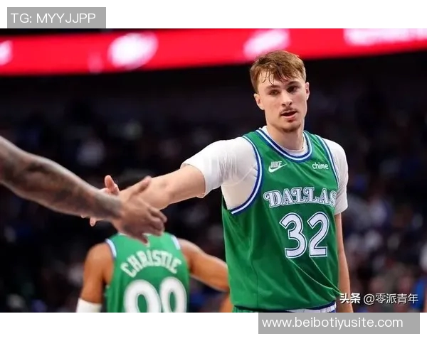 浓眉称赞弗拉格学习能力强助其适应比赛节奏并做出正确决策